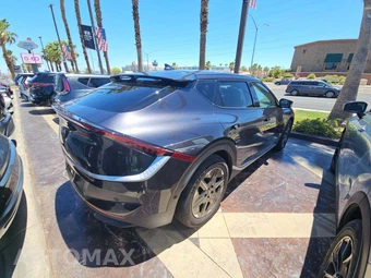 2025 Kia EV6 Light Long Range - miniatura 3