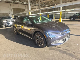 2025 Kia EV6 Light Long Range - miniatura 3