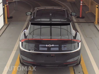 2025 Kia EV6 Light Long Range – miniatura 5