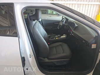 2025 Kia EV6 Wind - miniatura 8