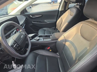 2025 Kia EV6 Wind - miniatura 7
