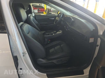 2025 Kia EV6 Wind – miniatura 8