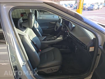 2025 Kia EV6 Wind - miniatura 8
