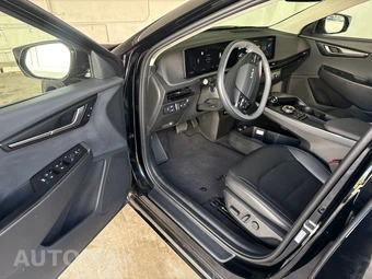 2025 Kia EV6 Wind - miniatura 5