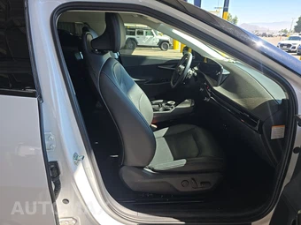 2025 Kia EV6 Wind - miniatura 8