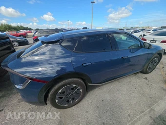 2025 Kia EV6 Wind – miniatura 4