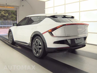 2025 Kia EV6 Wind – miniatura 6
