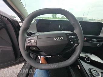 2025 Kia EV6 Wind - miniatura 10