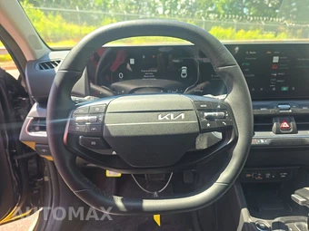 2025 Kia K4 EX - miniatura 10