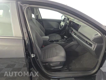 2025 Kia K4 EX - miniatura 8