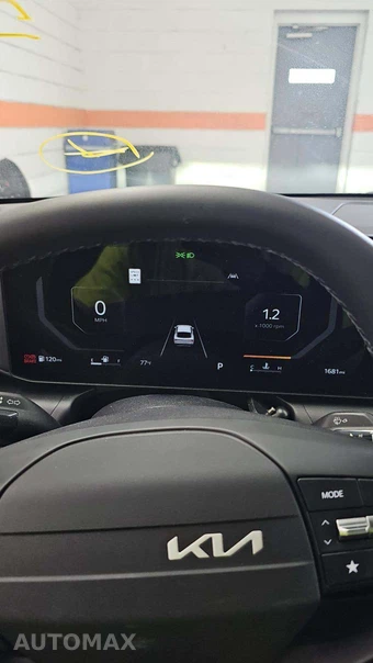 2025 Kia K4 EX - miniatura 17