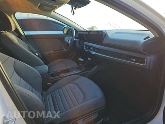 2025 Kia K4 EX - miniatura 8