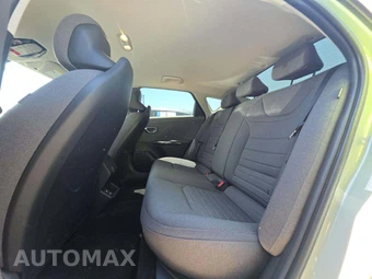 2025 Kia K4 EX - miniatura 13