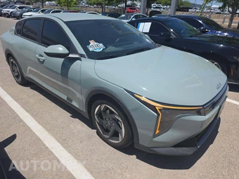 2025 Kia K4 EX - miniatura 4