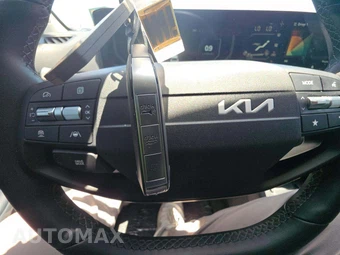 2025 Kia K4 EX - miniatura 8
