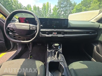 2025 Kia K4 EX - miniatura 11