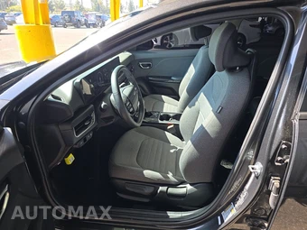 2025 Kia K4 EX - miniatura 7