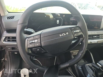 2025 Kia K4 EX - miniatura 10