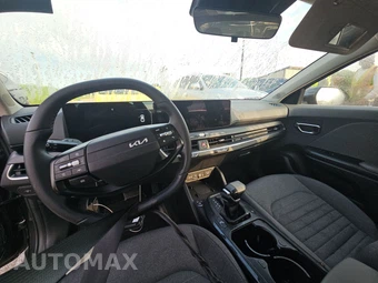 2025 Kia K4 EX - miniatura 11