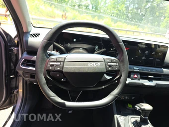 2025 Kia K4 EX - miniatura 10