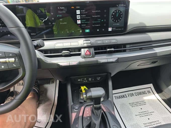 2025 Kia K4 EX - miniatura 7