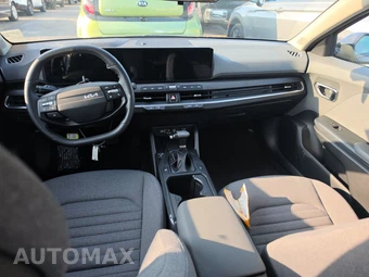 2025 Kia K4 EX - miniatura 11