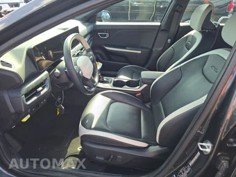 2025 Kia K4 GT-Line - miniatura 7