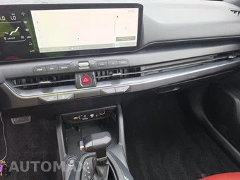 2025 Kia K4 GT-Line - miniatura 11