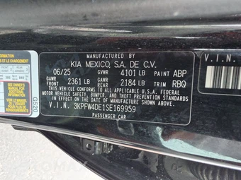 2025 Kia K4 GT-Line - miniatura 14