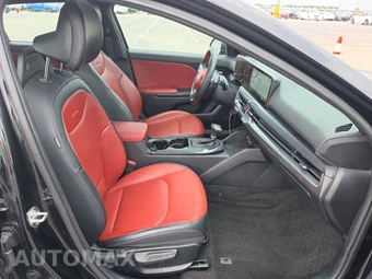 2025 Kia K4 GT-Line - miniatura 8