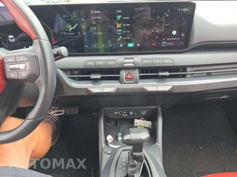 2025 Kia K4 GT-Line - miniatura 7
