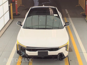2025 Kia K4 GT-Line - miniatura 12