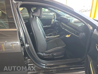 2025 Kia K4 GT-Line - miniatura 8