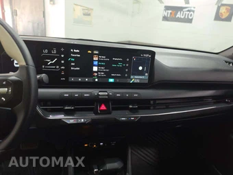 2025 Kia K4 GT-Line - miniatura 10