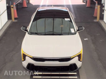 2025 Kia K4 GT-Line - miniatura 2