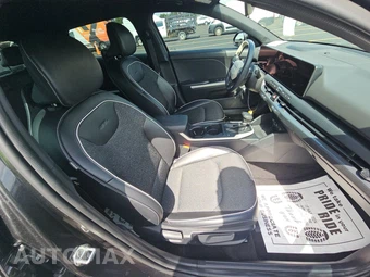 2025 Kia K4 GT-Line - miniatura 8