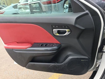2025 Kia K4 GT-Line - miniatura 9