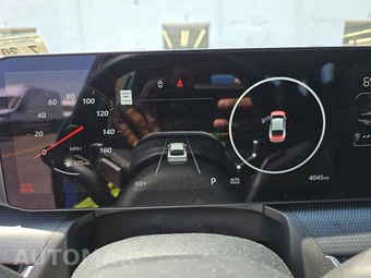 2025 Kia K4 GT-Line - miniatura 12