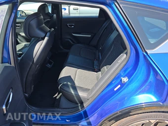 2025 Kia K4 GT-Line - miniatura 13