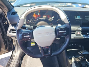 2025 Kia K4 GT-Line - miniatura 10