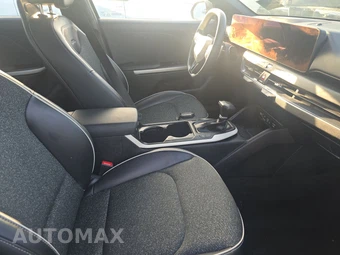 2025 Kia K4 GT-Line - miniatura 8