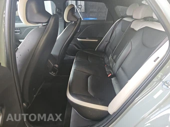 2025 Kia K4 GT-Line - miniatura 13