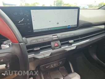 2025 Kia K4 GT-Line Turbo - miniatura 11