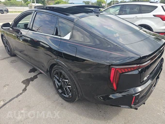 2025 Kia K4 GT-Line Turbo - miniatura 6
