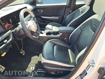 2025 Kia K4 GT-Line Turbo - miniatura 5
