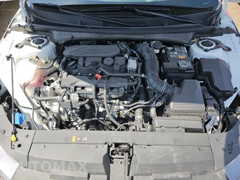 2025 Kia K4 GT-Line Turbo - miniatura 7