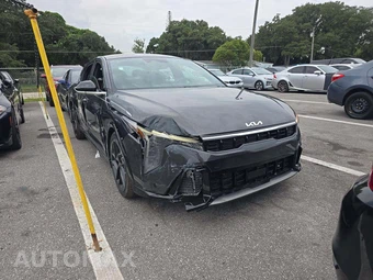 2025 Kia K4 GT-Line Turbo - miniatura 4