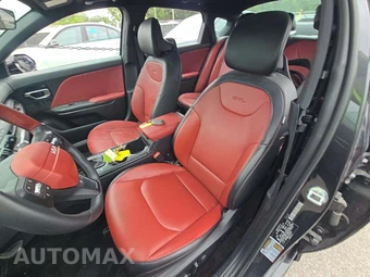 2025 Kia K4 GT-Line Turbo - miniatura 6