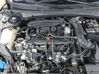 2025 Kia K4 GT-Line Turbo - miniatura 15