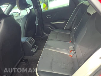2025 Kia K4 GT-Line Turbo - miniatura 13